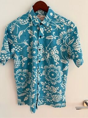 Men's Short-Sleeve Floral Button-Up Shirt in Teal/White